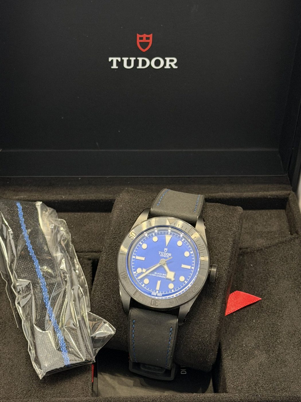 Tudor Ceramica Blu 79210CNU, foto 1 di 2