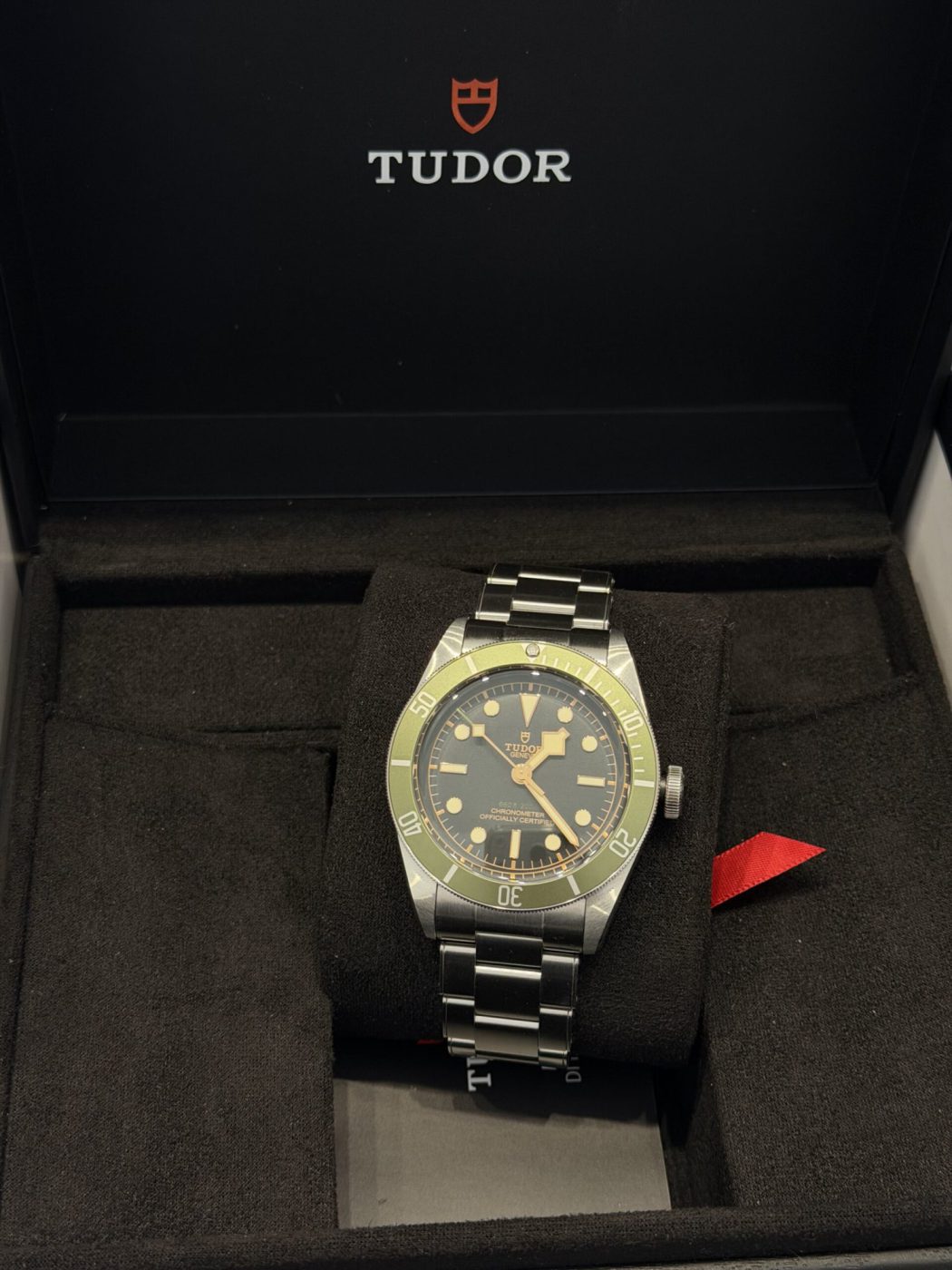 Tudor Harrods, foto 1 di 4